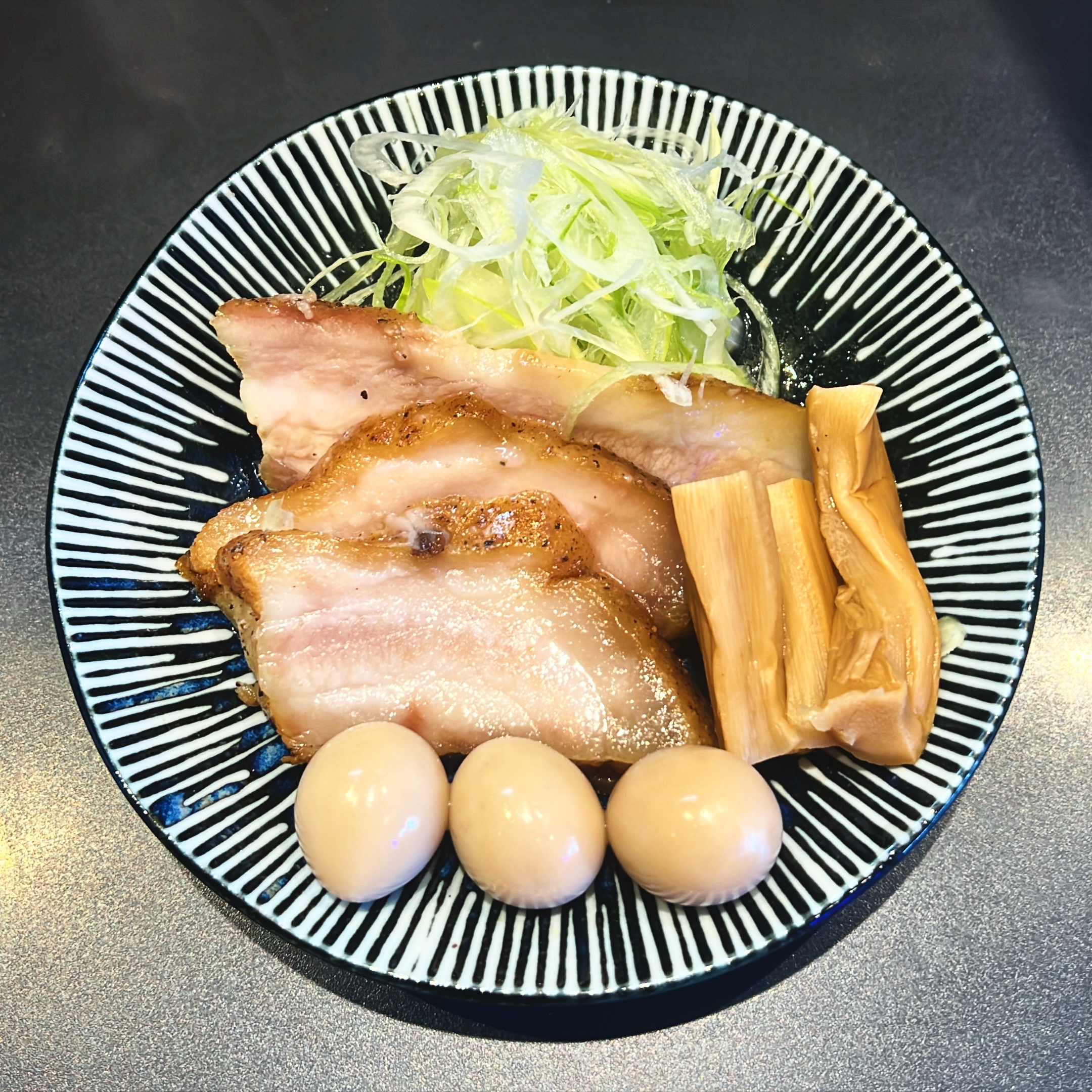 乱舞皿(全トッピング)